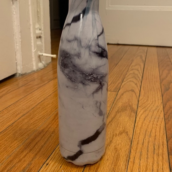 Swell water bottle - Marble effect - Picture 2 of 2